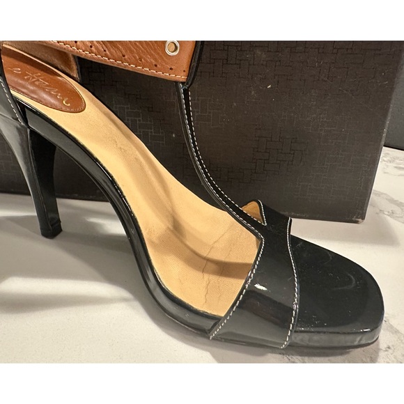 Cole Hahn - T Strap Sandals - 4 inch heel - Size 6 - Black with Tan Strap - Picture 1 of 5